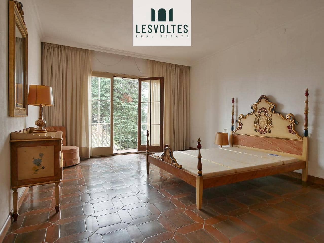 6 bedroom Villa for sale in Palafrugell - € 310,000 (Ref: 10081929)