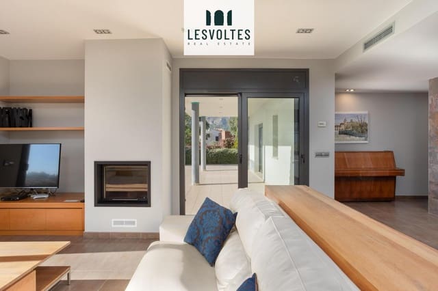 5 slaapkamer Villa te koop in L'Estartit, Torroella de Montgrí met zwembad - € 1.150.000 (Ref: 10081930)