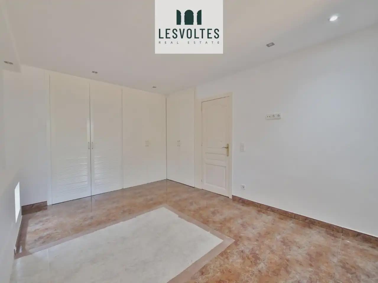 3 sypialnia Dom na sprzedaż w Mont-ras z garażem - 410 000 € (Ref: 10081931)