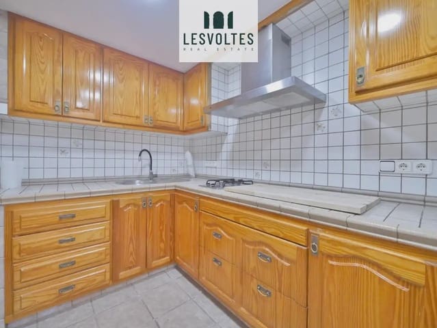 3 soverom Hus til salgs i Mont-ras med garasje - € 410 000 (Ref: 10081931)