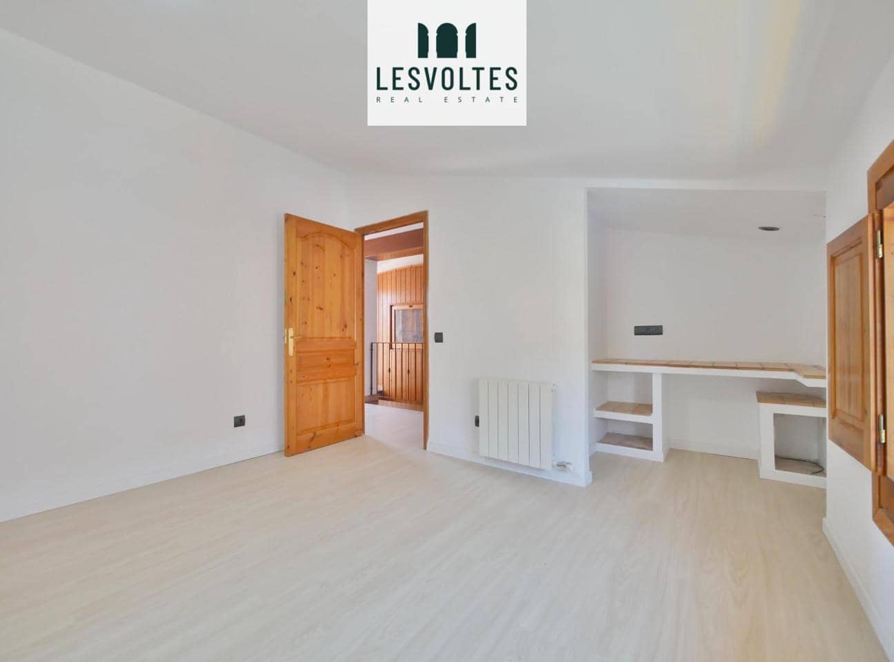 3 bedroom Villa for sale in Mont-ras with garage - € 410,000 (Ref: 10081931)