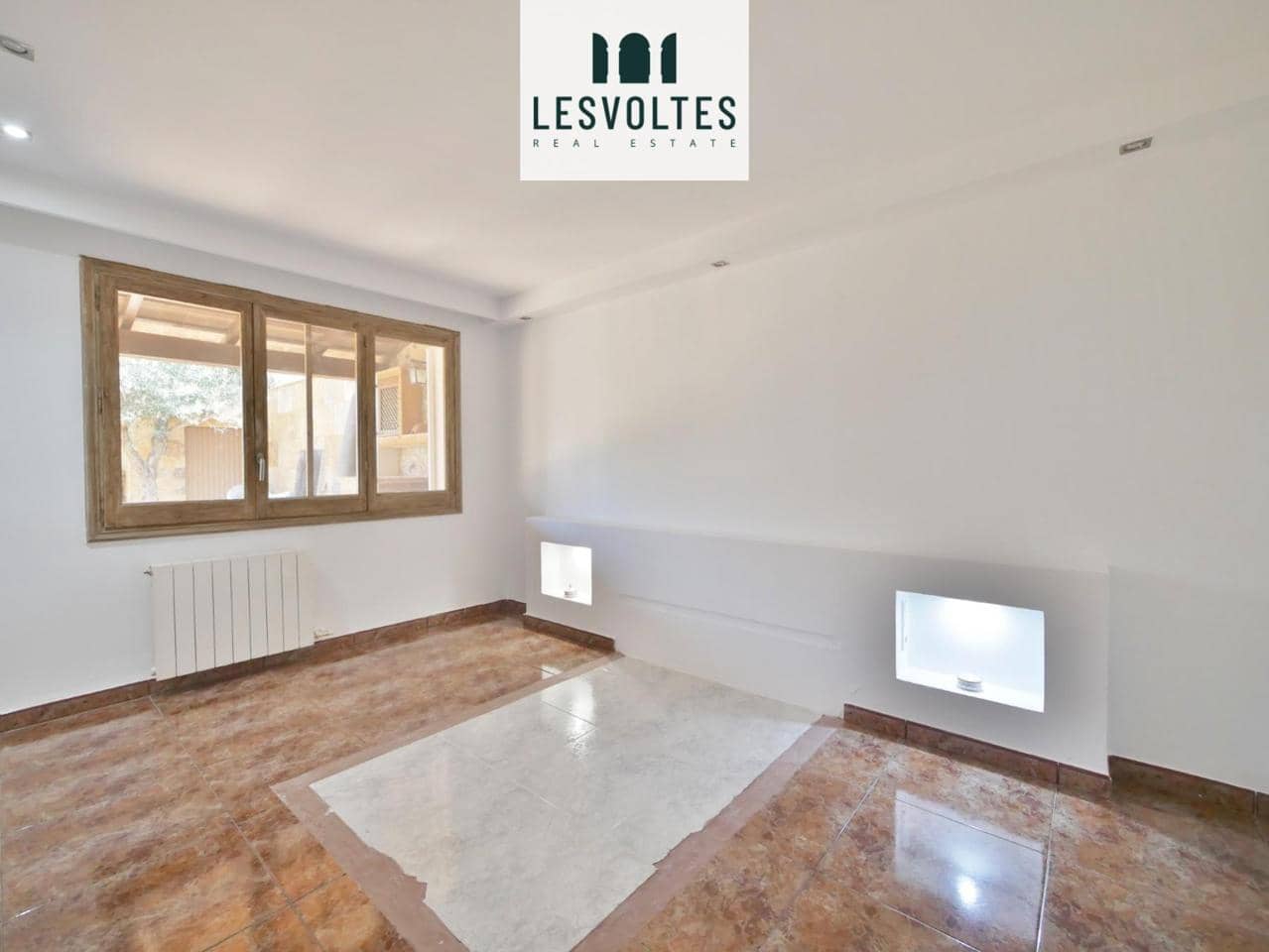 3 bedroom Villa for sale in Mont-ras with garage - € 410,000 (Ref: 10081931)