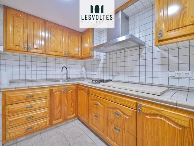 3 slaapkamer Villa te koop in Mont-ras met garage - € 410.000 (Ref: 10081931)