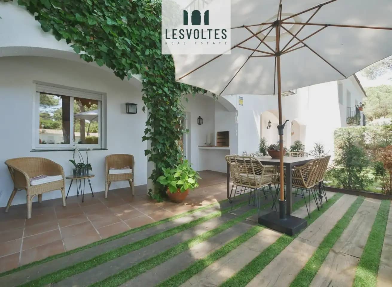 3 Zimmer Reihenhaus zu verkaufen in Pals mit Pool Garage - 650.000 € (Ref: 10081935)