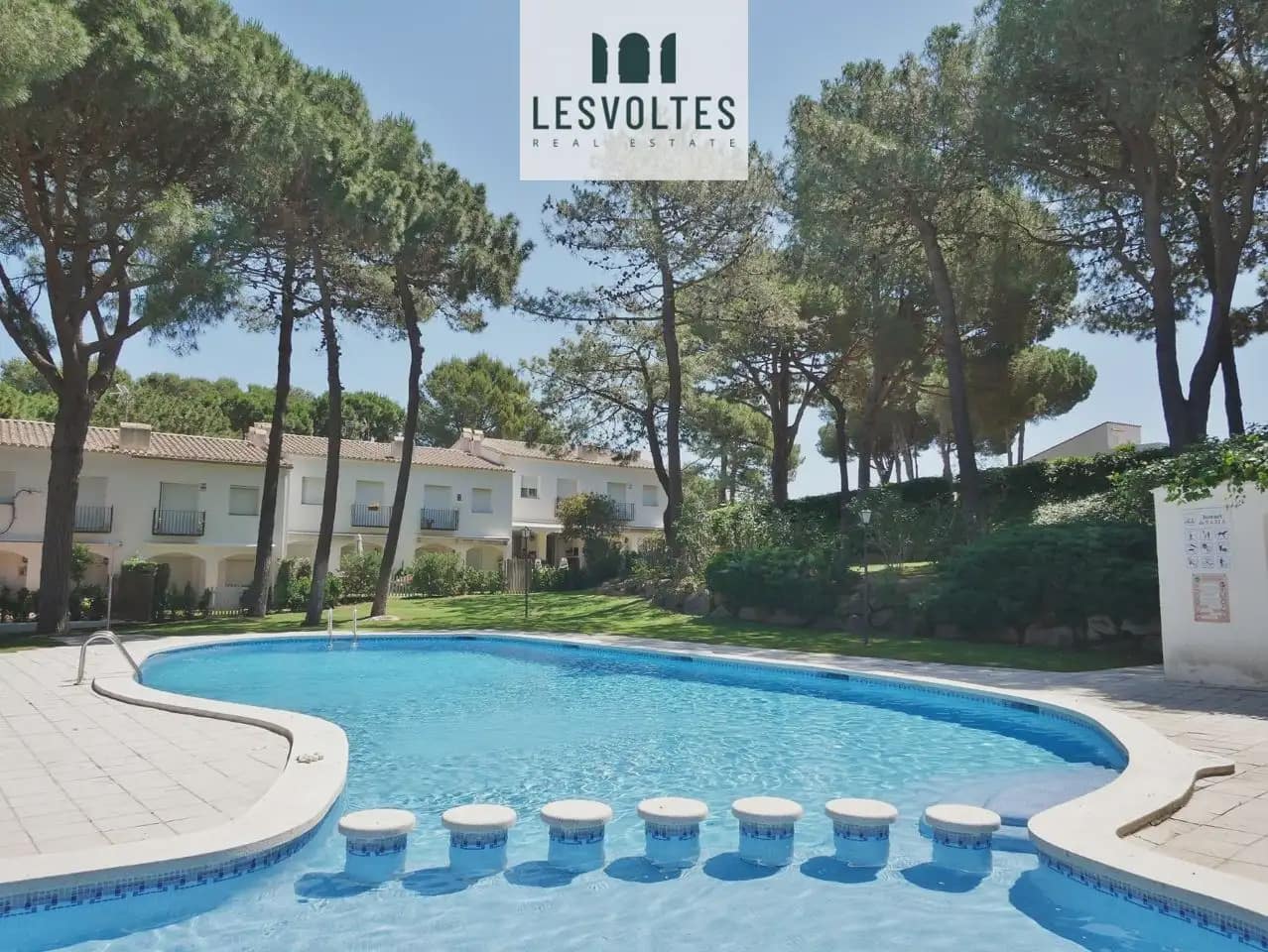 3 Zimmer Reihenhaus zu verkaufen in Pals mit Pool Garage - 650.000 € (Ref: 10081935)