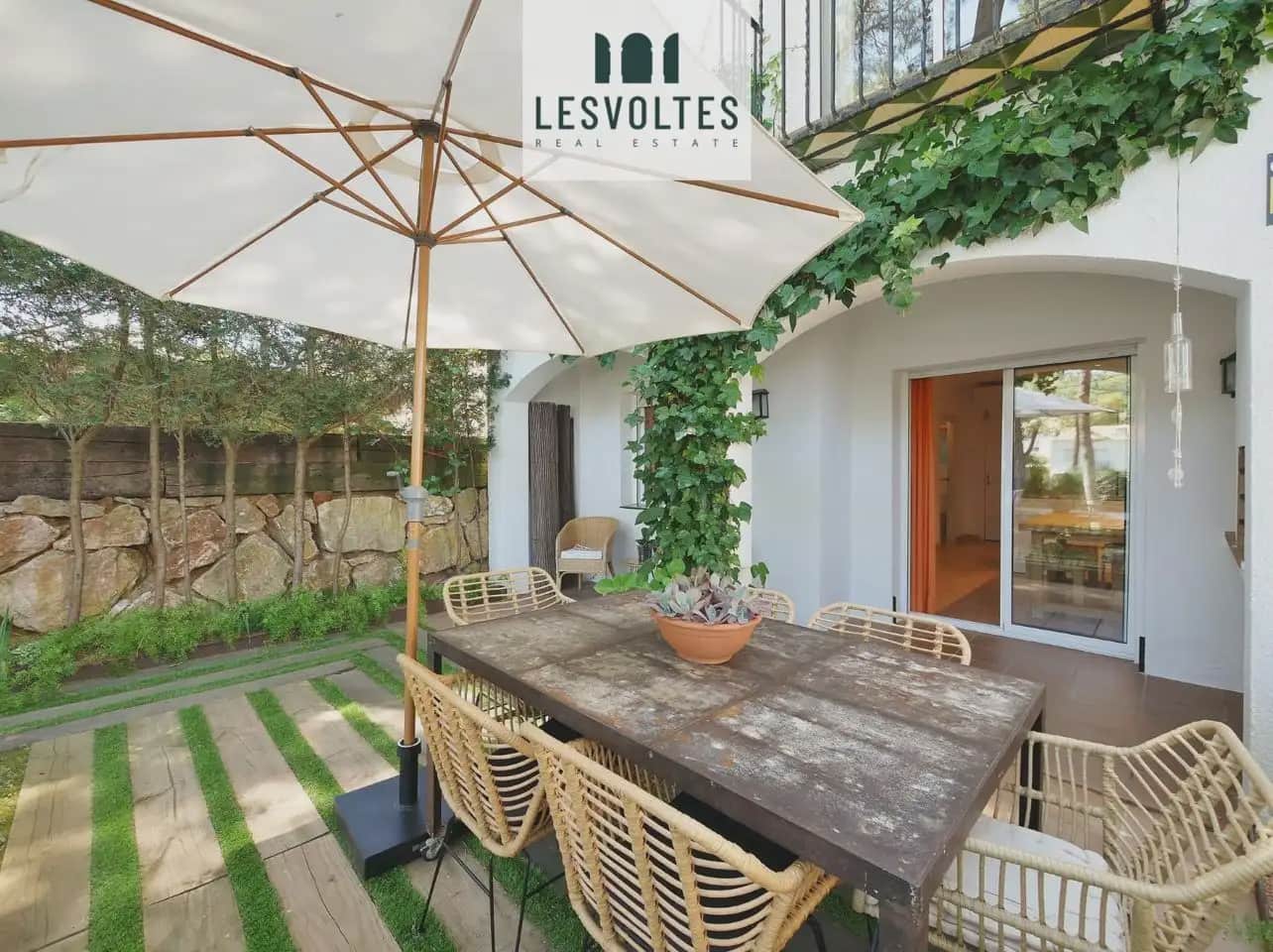 3 Zimmer Reihenhaus zu verkaufen in Pals mit Pool Garage - 650.000 € (Ref: 10081935)