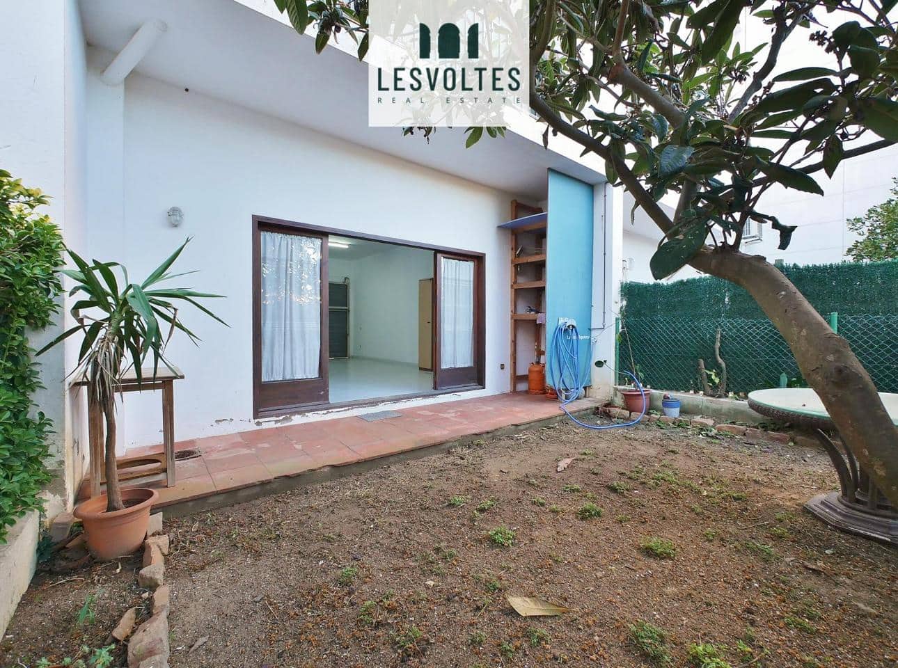 4 bedroom Villa for sale in Palafrugell with garage - € 350,000 (Ref: 10081936)