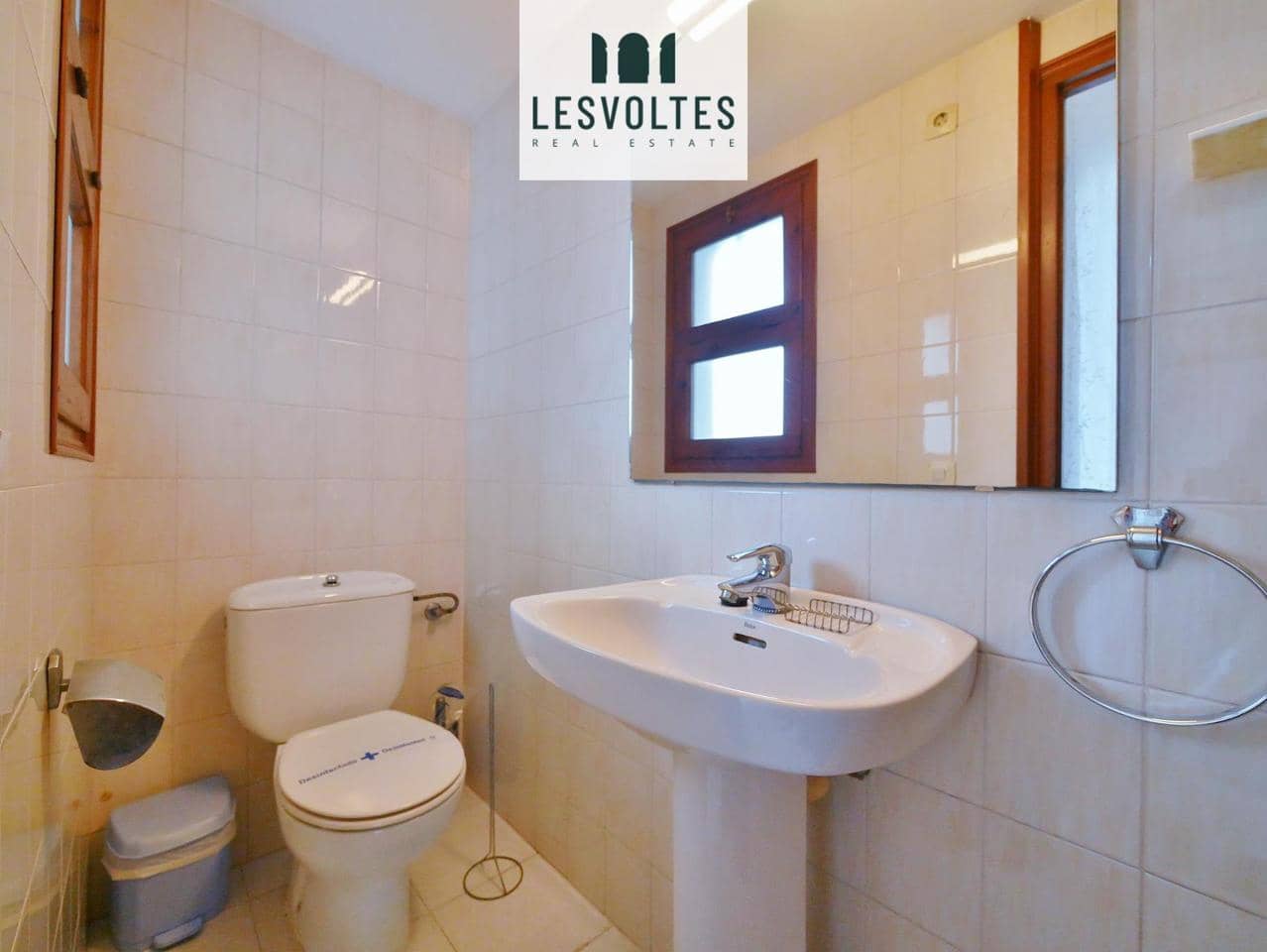 4 bedroom Villa for sale in Palafrugell with garage - € 350,000 (Ref: 10081936)