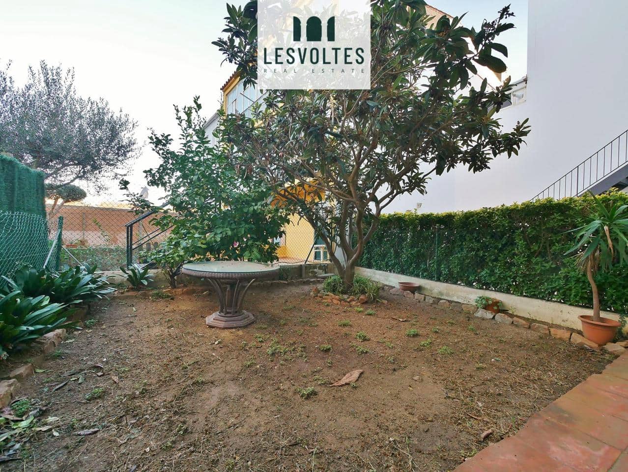 4 bedroom Villa for sale in Palafrugell with garage - € 350,000 (Ref: 10081936)