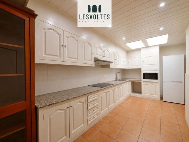 4 slaapkamer Villa te koop in Palafrugell met garage - € 325.000 (Ref: 10081938)