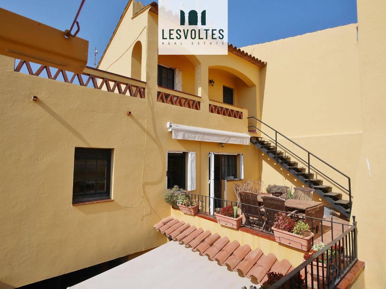 4 bedroom Villa for sale in Palafrugell with garage - € 325,000 (Ref: 10081938)