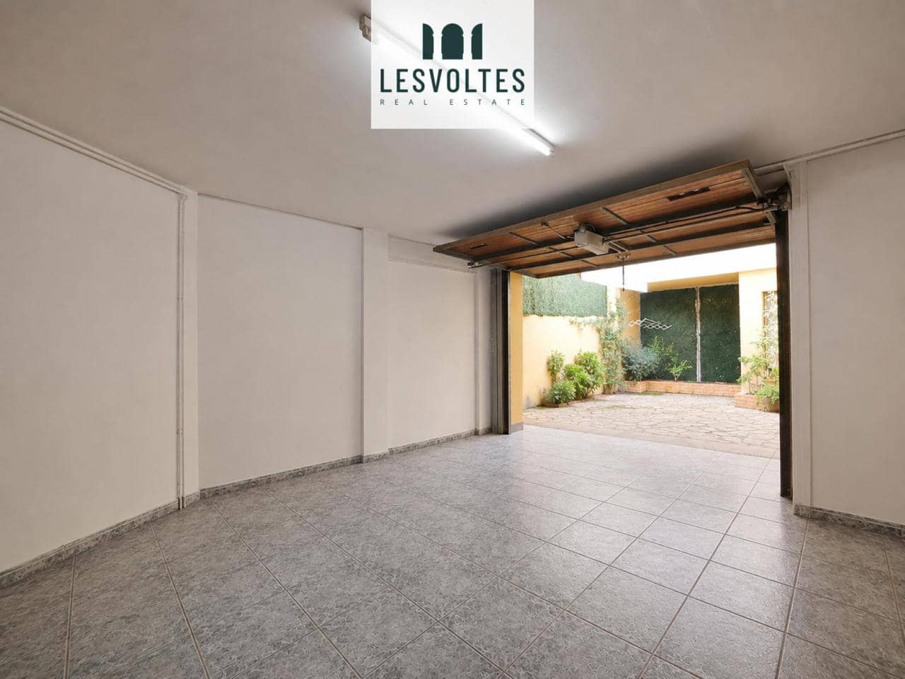 4 bedroom Villa for sale in Palafrugell with garage - € 325,000 (Ref: 10081938)