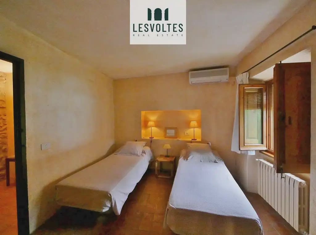 3 sypialnia Finka/Dom wiejski na sprzedaż w La Bisbal d'Emporda - 990 000 € (Ref: 10081939)