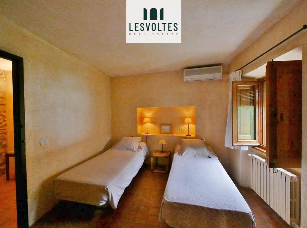 3 bedroom Finca/Country House for sale in La Bisbal d'Emporda with garage - € 990,000 (Ref: 10081939)