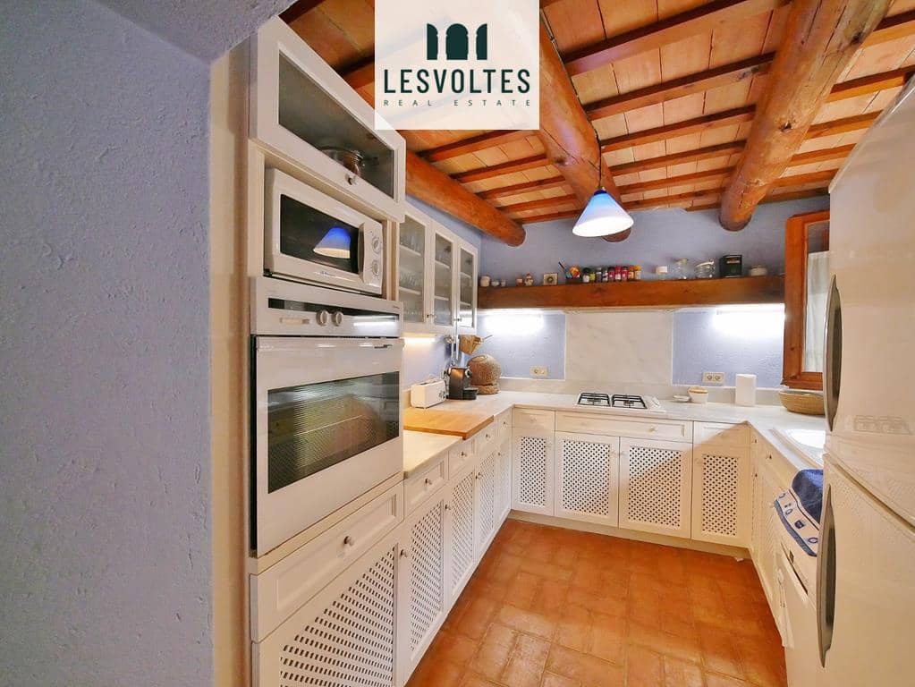 3 bedroom Finca/Country House for sale in La Bisbal d'Emporda with garage - € 990,000 (Ref: 10081939)