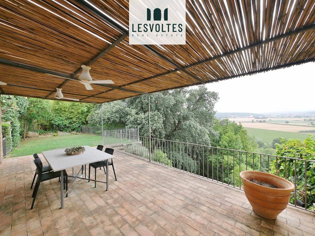3 bedroom Finca/Country House for sale in La Bisbal d'Emporda with garage - € 990,000 (Ref: 10081939)