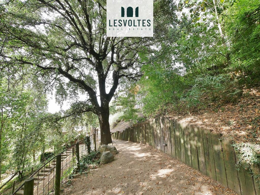 3 bedroom Finca/Country House for sale in La Bisbal d'Emporda with garage - € 990,000 (Ref: 10081939)