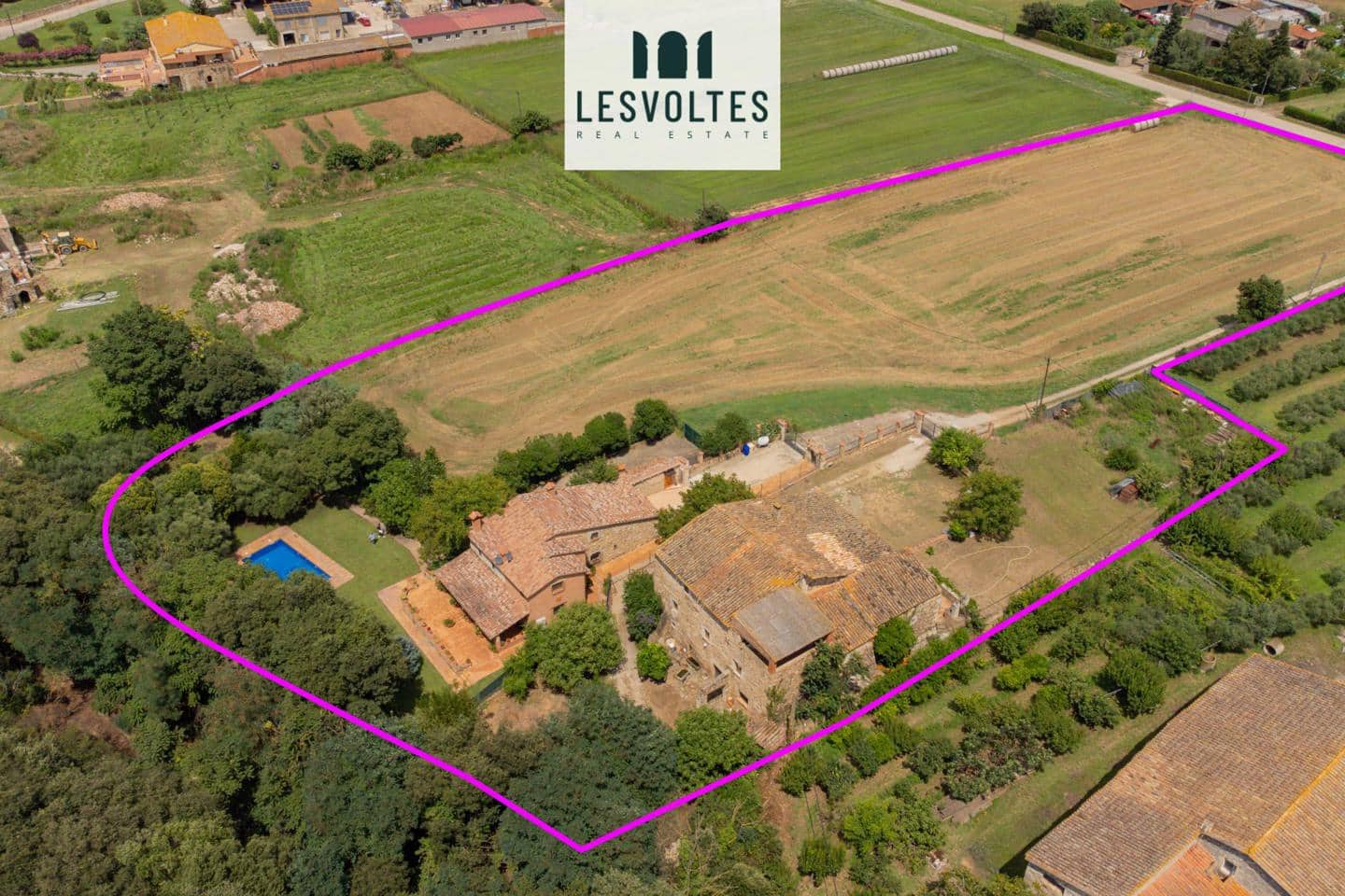 5 bedroom Villa for sale in Juia with pool - € 895,000 (Ref: 10081943)