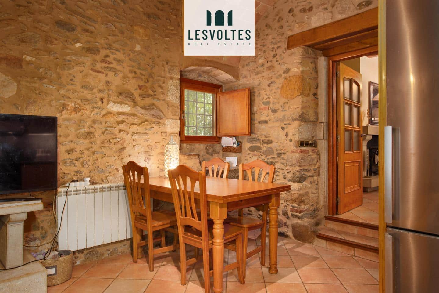 5 bedroom Villa for sale in Juia with pool - € 895,000 (Ref: 10081943)