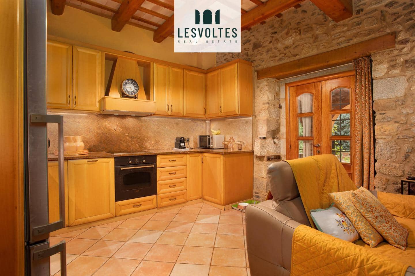 5 bedroom Villa for sale in Juia with pool - € 895,000 (Ref: 10081943)