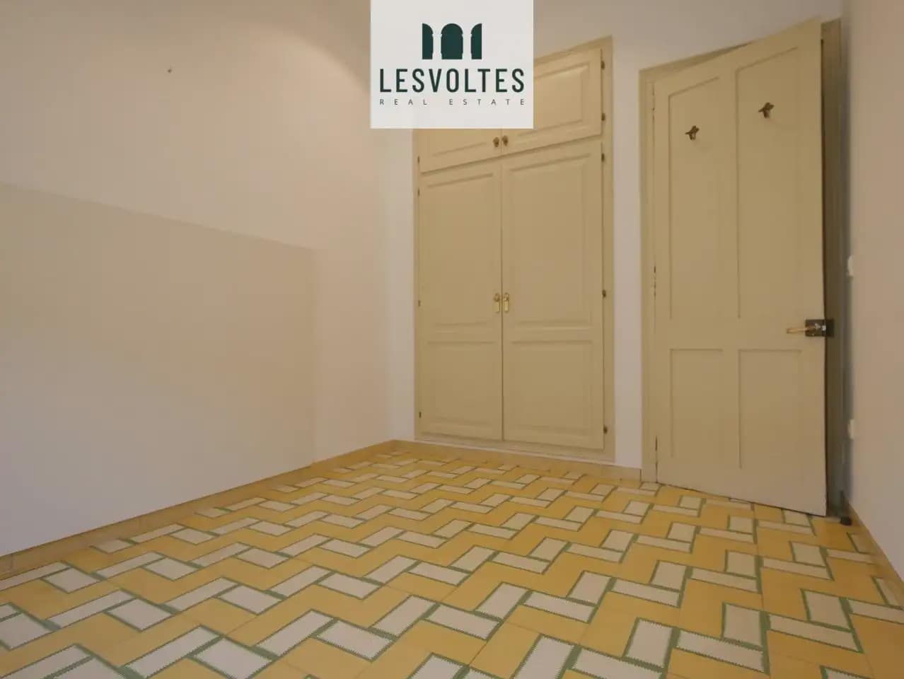 4 soverom Hus til salgs i Pals med garasje - € 485 000 (Ref: 10081944)