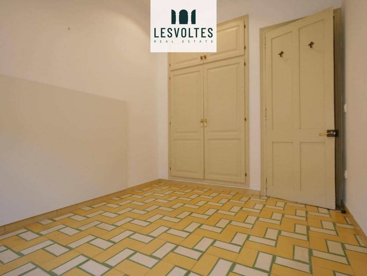 4 bedroom Villa for sale in Pals with garage - € 485,000 (Ref: 10081944)