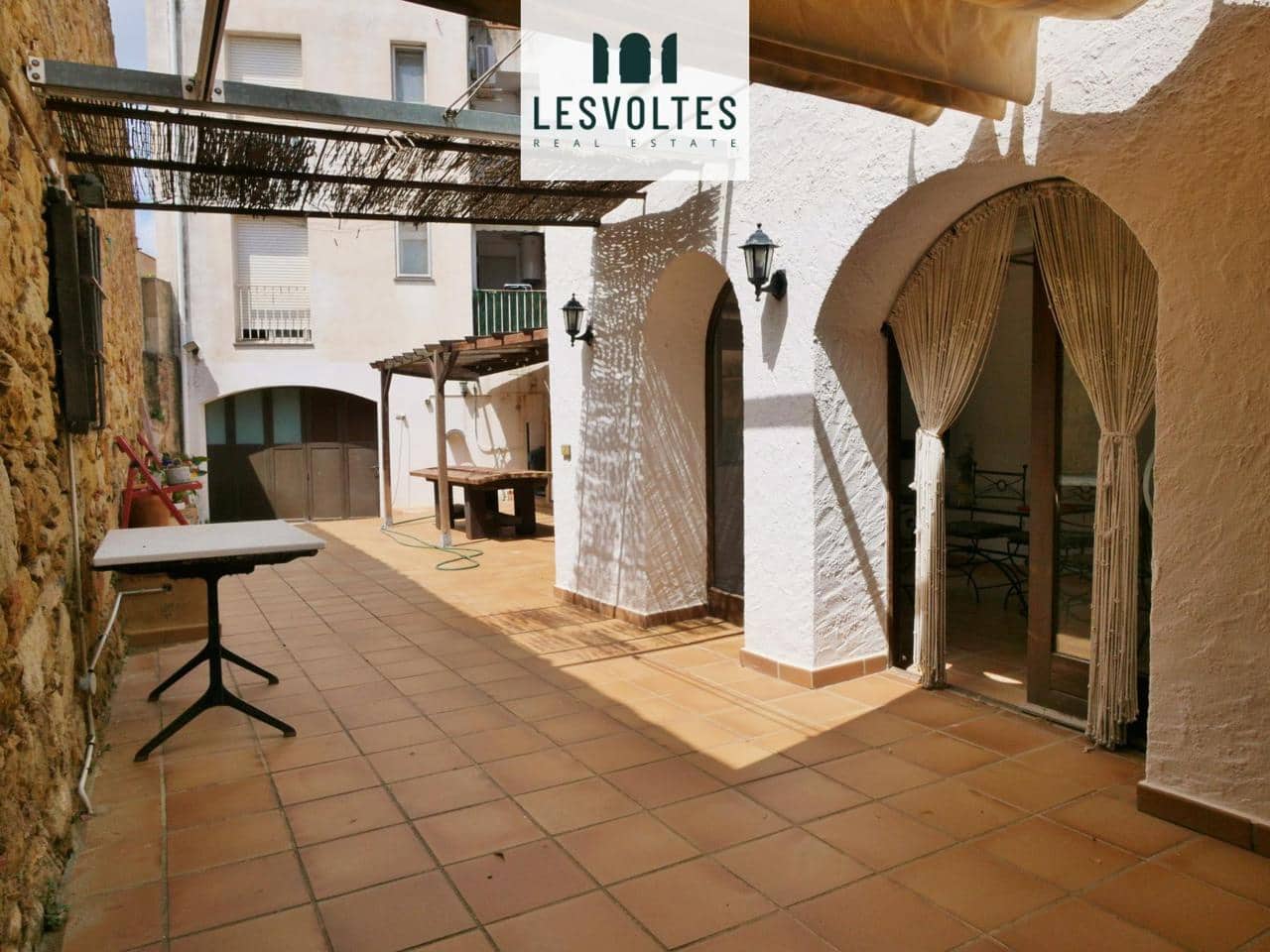 4 bedroom Villa for sale in Pals with garage - € 485,000 (Ref: 10081944)