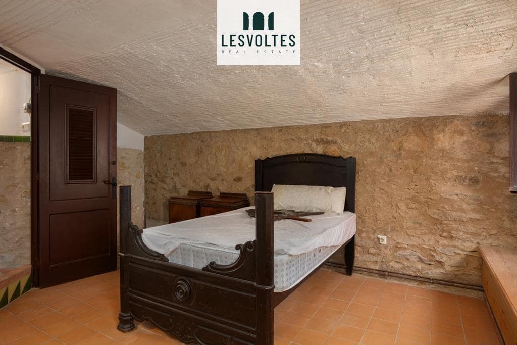 3 bedroom Villa for sale in Foixa - € 900,000 (Ref: 10081945)