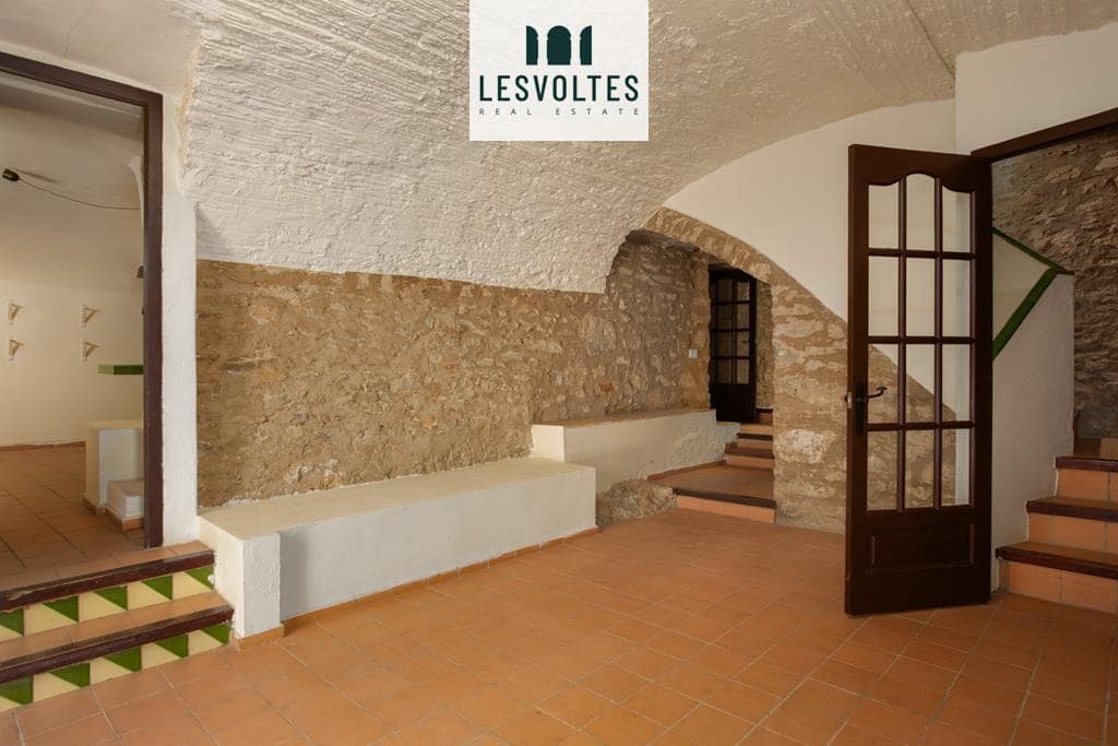 3 bedroom Villa for sale in Foixa - € 900,000 (Ref: 10081945)