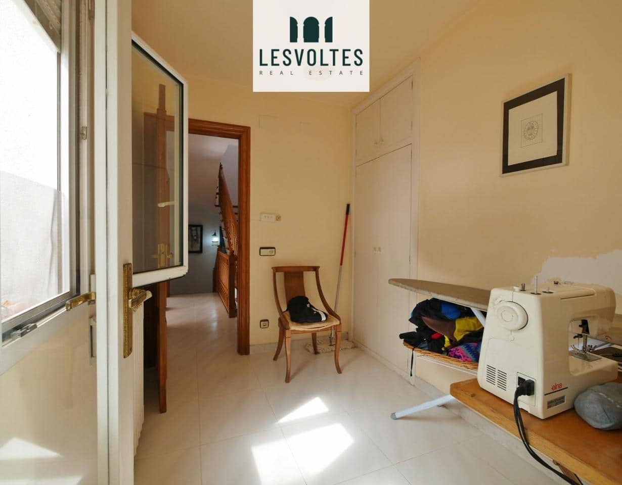 5 bedroom Villa for sale in Palafrugell with pool garage - € 595,000 (Ref: 10081951)