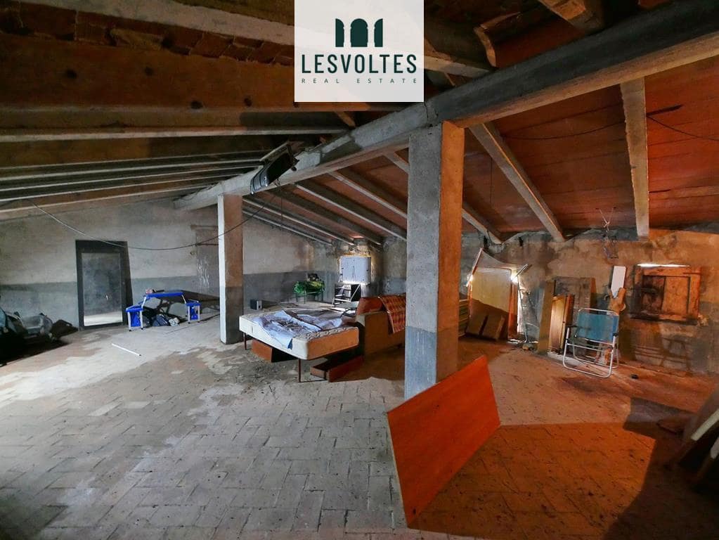 5 bedroom Villa for sale in Parlava with garage - € 595,000 (Ref: 10081952)