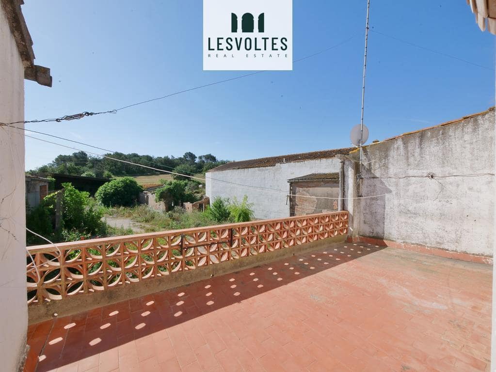5 bedroom Villa for sale in Parlava with garage - € 595,000 (Ref: 10081952)