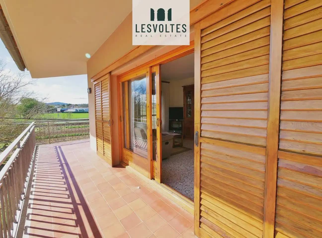 Casa de 4 habitaciones en La Bisbal d'Empordà en venta - 450.000 € (Ref: 10081954)