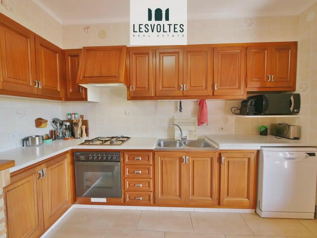 Casa de 4 habitaciones en La Bisbal d'Empordà en venta - 450.000 € (Ref: 10081954)