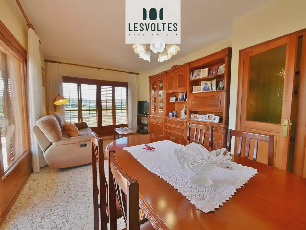 Casa de 4 habitaciones en La Bisbal d'Empordà en venta - 450.000 € (Ref: 10081954)