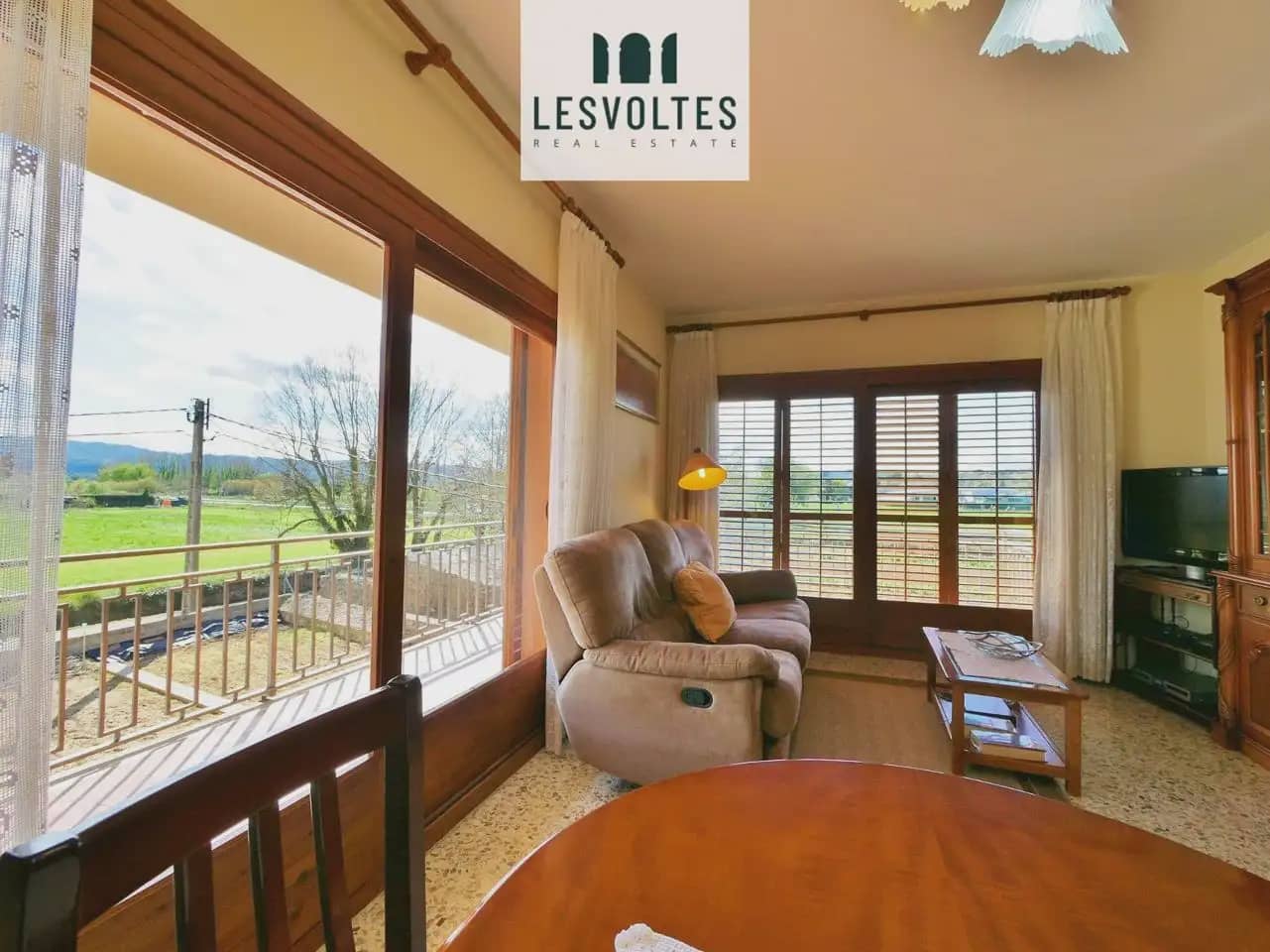 Casa de 4 habitaciones en La Bisbal d'Empordà en venta - 450.000 € (Ref: 10081954)