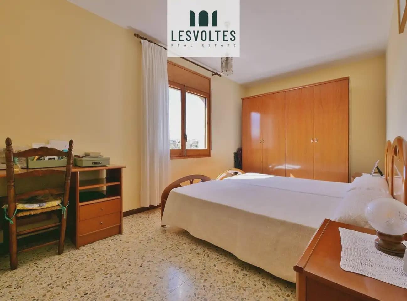 Casa de 4 habitaciones en La Bisbal d'Empordà en venta - 450.000 € (Ref: 10081954)