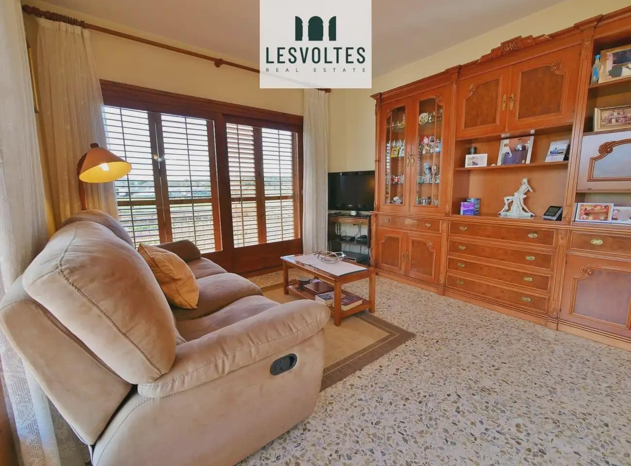 Casa de 4 habitaciones en La Bisbal d'Empordà en venta - 450.000 € (Ref: 10081954)