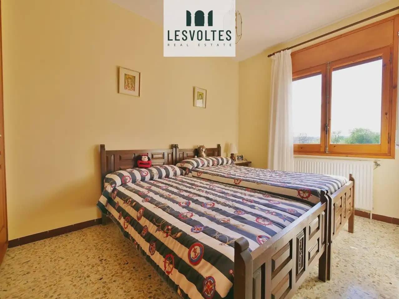 Casa de 4 habitaciones en La Bisbal d'Empordà en venta - 450.000 € (Ref: 10081954)