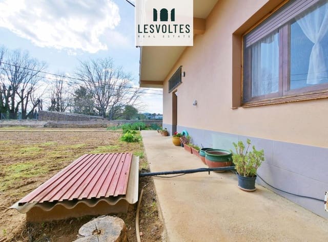 4 slaapkamer Villa te koop in La Bisbal d'Empordà - € 450.000 (Ref: 10081954)