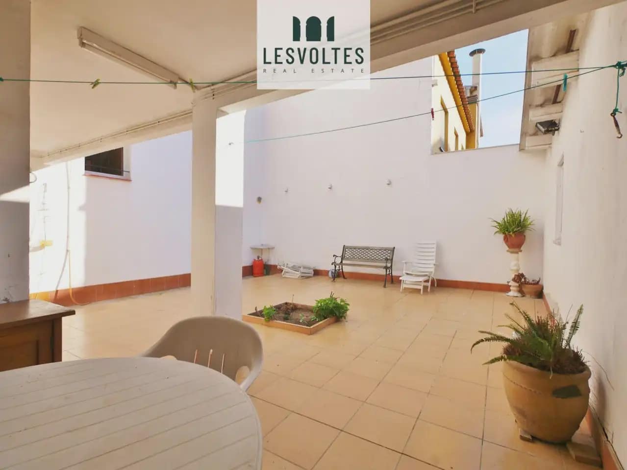 6 soverom Kjedet enebolig til salgs i Palafrugell med garasje - € 390 000 (Ref: 10081955)