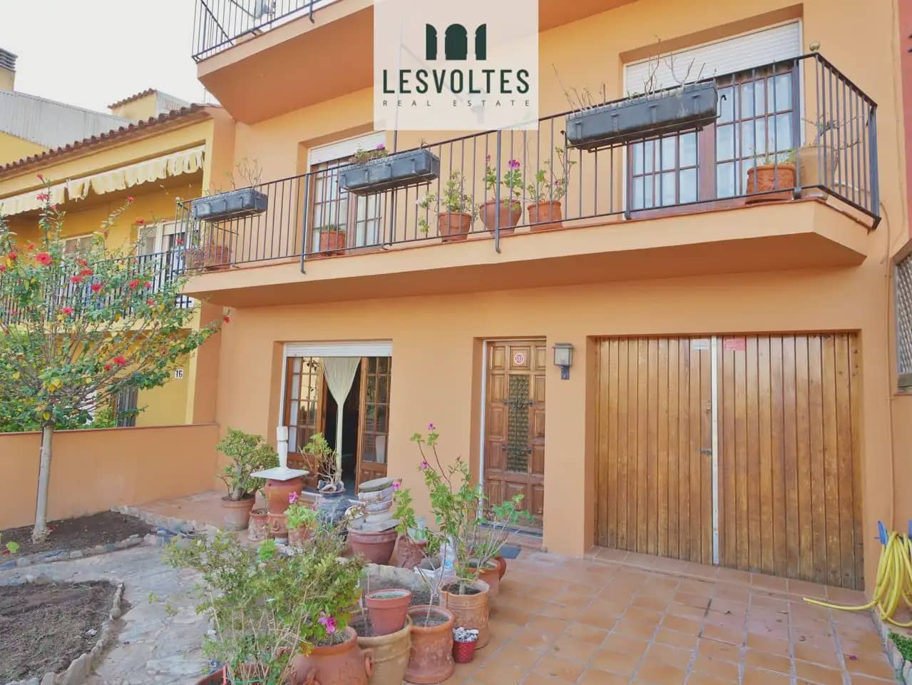 6 soverom Kjedet enebolig til salgs i Palafrugell med garasje - € 390 000 (Ref: 10081955)