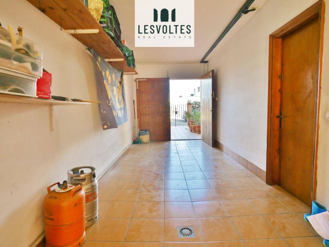 6 bedroom Villa for sale in Palafrugell with garage - € 390,000 (Ref: 10081955)