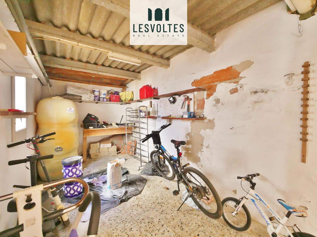 6 bedroom Villa for sale in Palafrugell with garage - € 390,000 (Ref: 10081955)