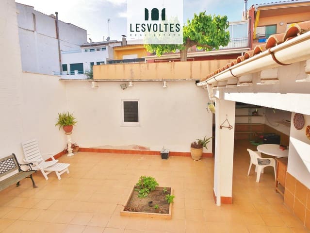 Chalet de 6 habitaciones en Palafrugell en venta con garaje - 390.000 € (Ref: 10081955)