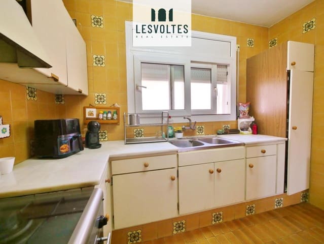 Chalet de 6 habitaciones en Palafrugell en venta con garaje - 390.000 € (Ref: 10081955)