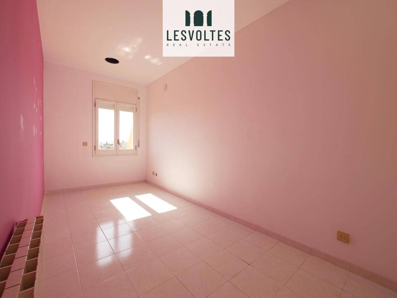 4 bedroom Villa for sale in Palafrugell - € 338,000 (Ref: 10081957)