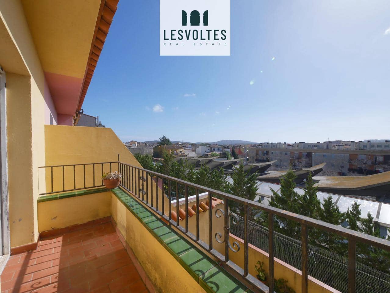 4 bedroom Villa for sale in Palafrugell - € 338,000 (Ref: 10081957)