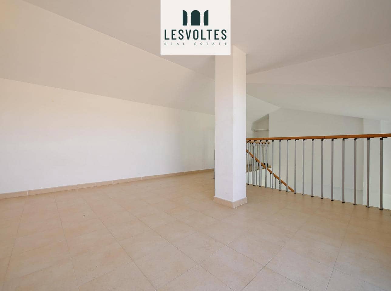3 bedroom Flat for sale in Palafrugell with garage - € 225,000 (Ref: 10081958)