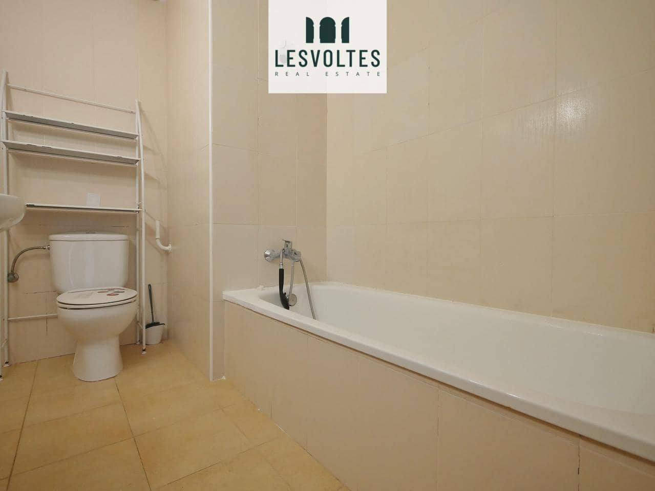 3 bedroom Flat for sale in Palafrugell with garage - € 225,000 (Ref: 10081958)